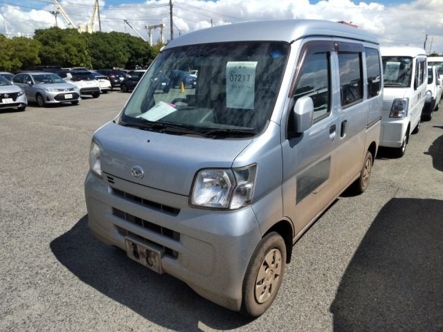 7217 Daihatsu Hijet van S321V 2015 г. (LUM Kobe Nyusatsu)